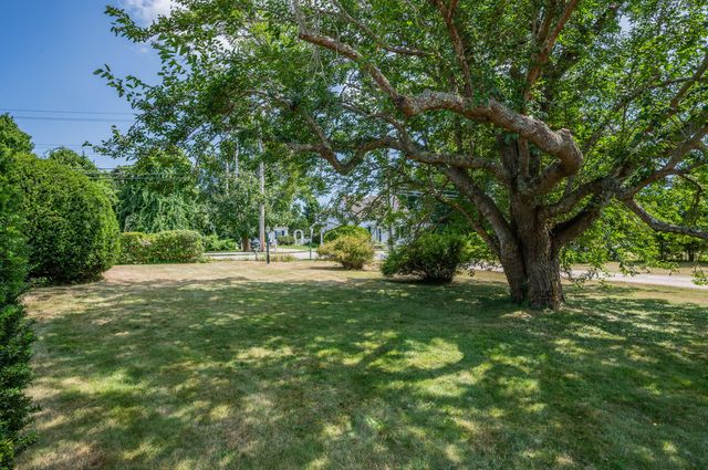 64 Riverside Drive, West Harwich, MA 02671