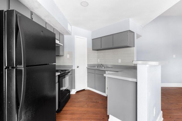 7200 W T C Jester Boulevard W 1004, Houston, TX 77088