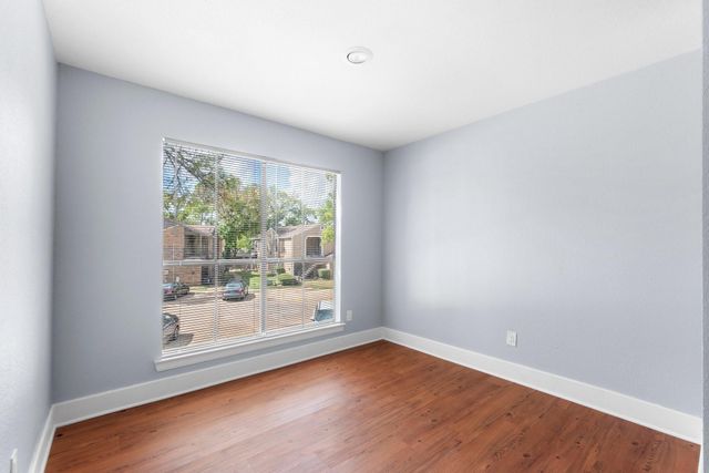 7200 W T C Jester Boulevard W 1004, Houston, TX 77088