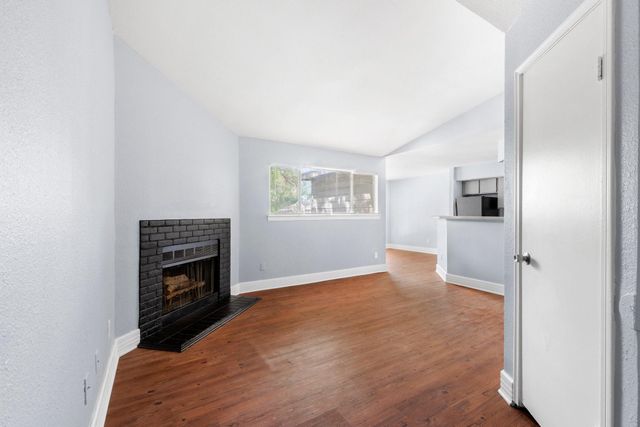 7200 W T C Jester Boulevard W 1004, Houston, TX 77088