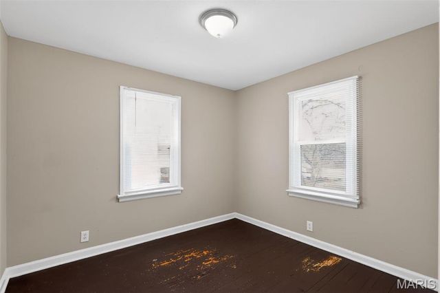 2037 Bainbridge Drive, St Louis, MO 63133