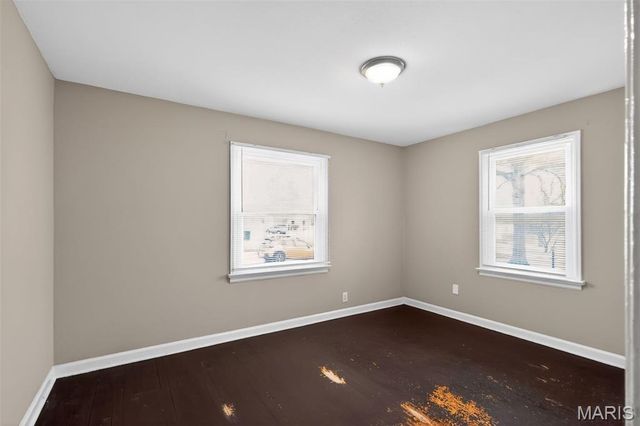 2037 Bainbridge Drive, St Louis, MO 63133