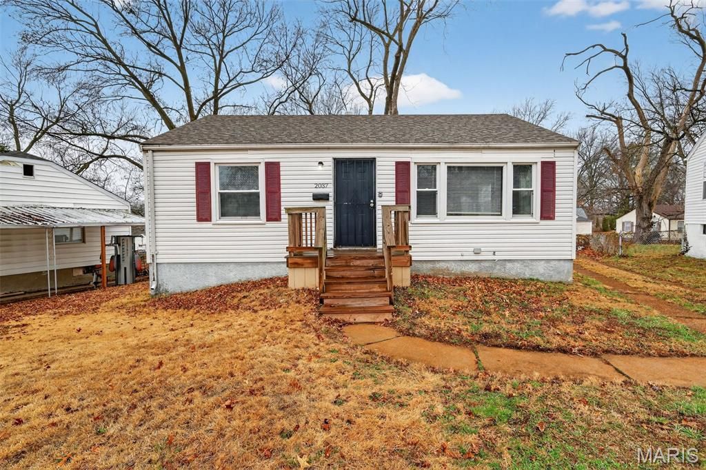 2037 Bainbridge Drive, St Louis, MO 63133
