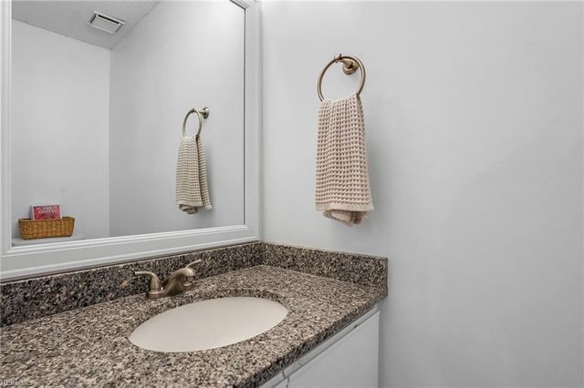 311 Woods Edge Ct, Virginia Beach, VA 23462