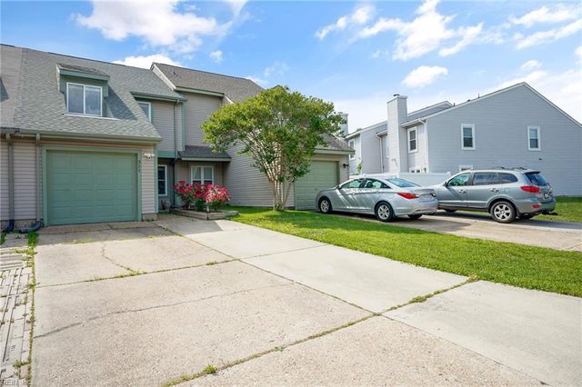 311 Woods Edge Ct, Virginia Beach, VA 23462