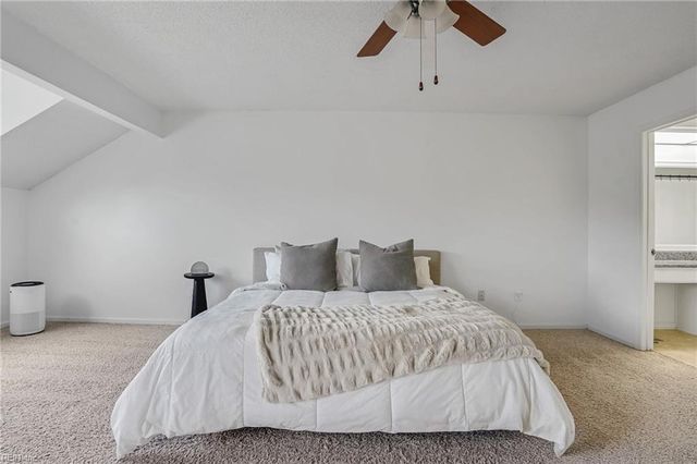 311 Woods Edge Ct, Virginia Beach, VA 23462