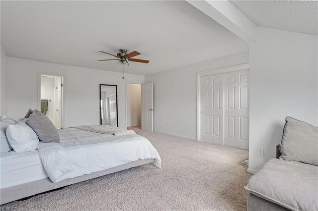 311 Woods Edge Ct, Virginia Beach, VA 23462