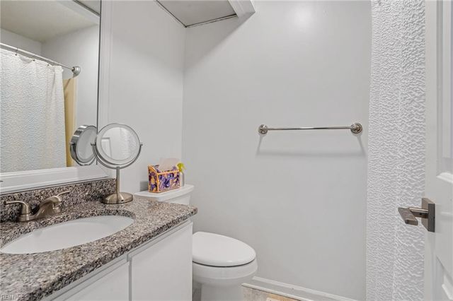311 Woods Edge Ct, Virginia Beach, VA 23462