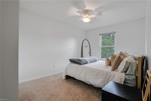 311 Woods Edge Ct, Virginia Beach, VA 23462