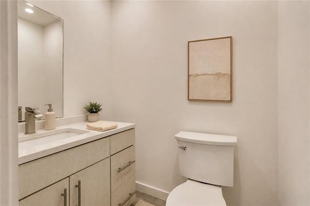5641 Kingsport Drive 8, Atlanta, GA 30342