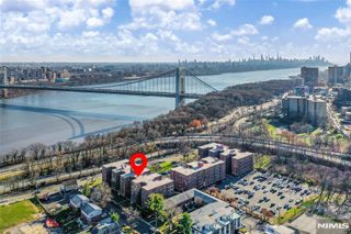 2337 Hudson Terrace C11, Fort Lee, NJ 07024