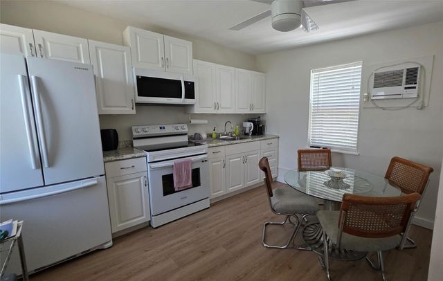 1333 NE 16th Ave, Fort Lauderdale, FL 33304