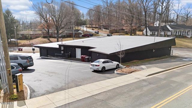 1412 Knob Creek Road, Johnson City, TN 37604