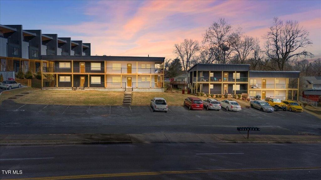 1412 Knob Creek Road, Johnson City, TN 37604