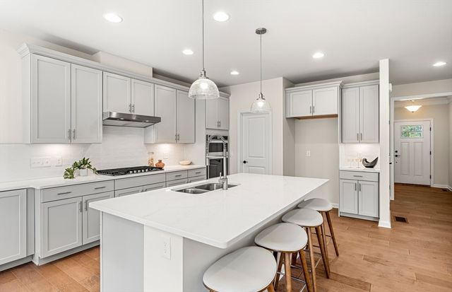 25 Sandtrap Circle 08, Walpole, MA 02081