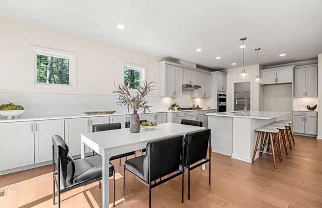 25 Sandtrap Circle 08, Walpole, MA 02081