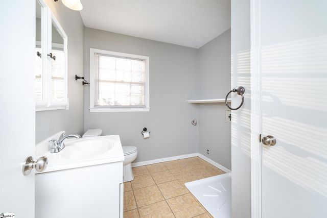 125 Newgate Drive, Simpsonville, SC 29681