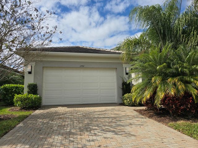 11932 SW Chestnut Grove Drive, Port St. Lucie, Port St Lucie, FL 34987