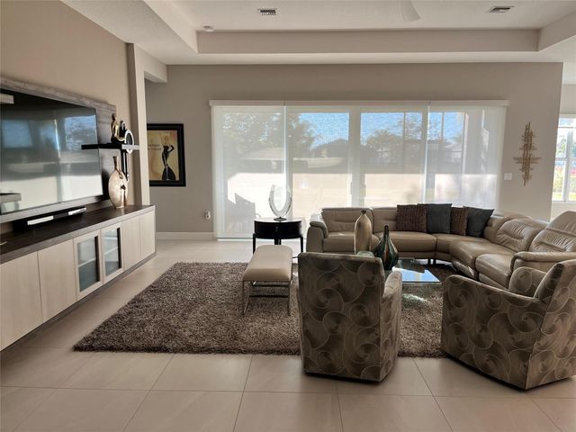 11932 SW Chestnut Grove Drive, Port St. Lucie, Port St Lucie, FL 34987