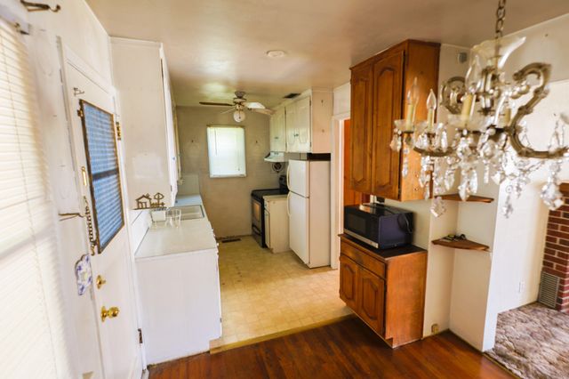 1434 NW Hawthorne Avenue, Grants Pass, OR 97526