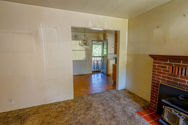 1434 NW Hawthorne Avenue, Grants Pass, OR 97526
