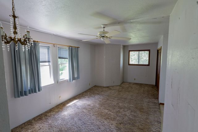 1434 NW Hawthorne Avenue, Grants Pass, OR 97526