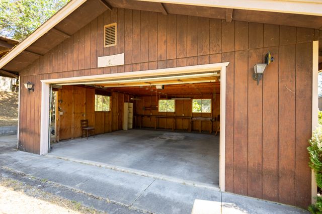 1434 NW Hawthorne Avenue, Grants Pass, OR 97526