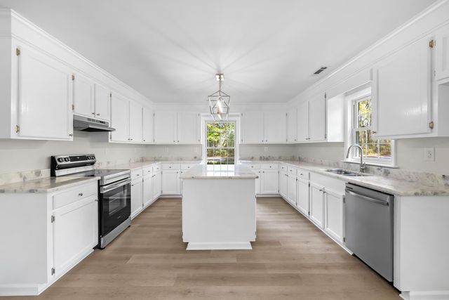 790 Torrey Pines Drive, Sumter, SC 29150