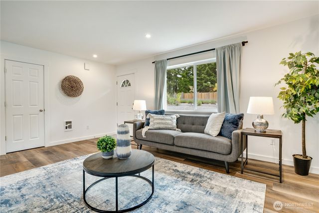 24206 38th Avenue Court E, Spanaway, WA 98387