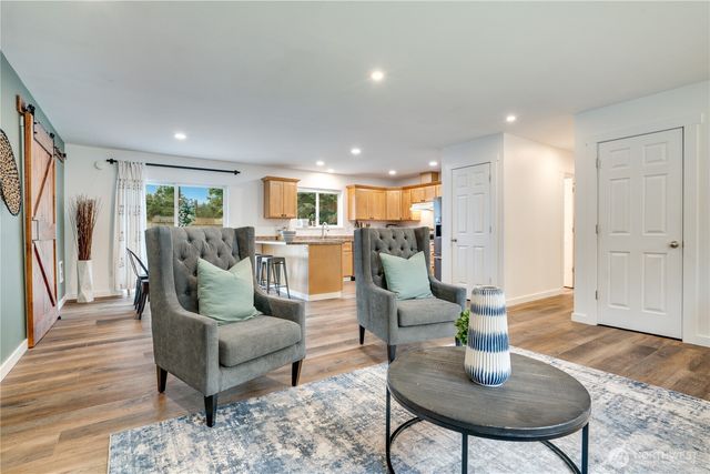 24206 38th Avenue Court E, Spanaway, WA 98387
