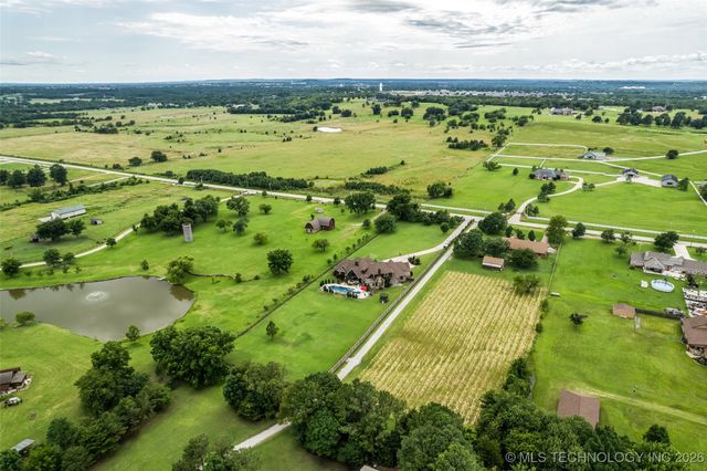 13533 S Lewis Avenue, Bixby, OK 74008