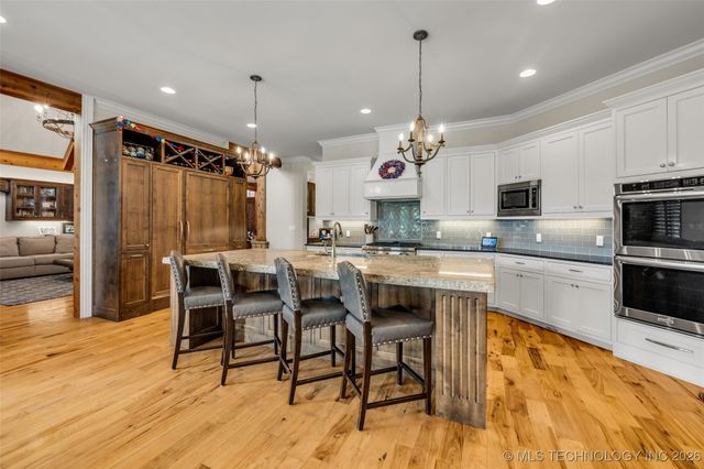 13533 S Lewis Avenue, Bixby, OK 74008