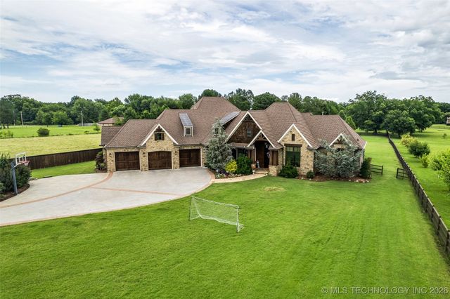 13533 S Lewis Avenue, Bixby, OK 74008