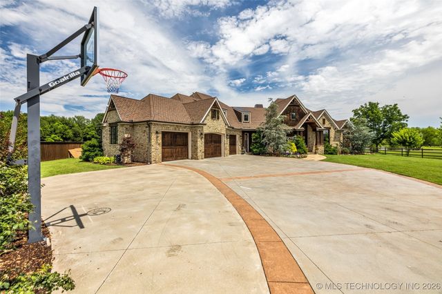 13533 S Lewis Avenue, Bixby, OK 74008