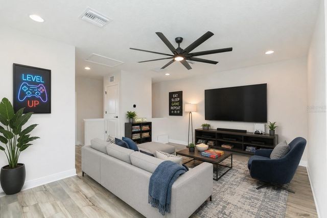 11105 RUSTIC TIMBER LOOP, San Antonio, FL 33576