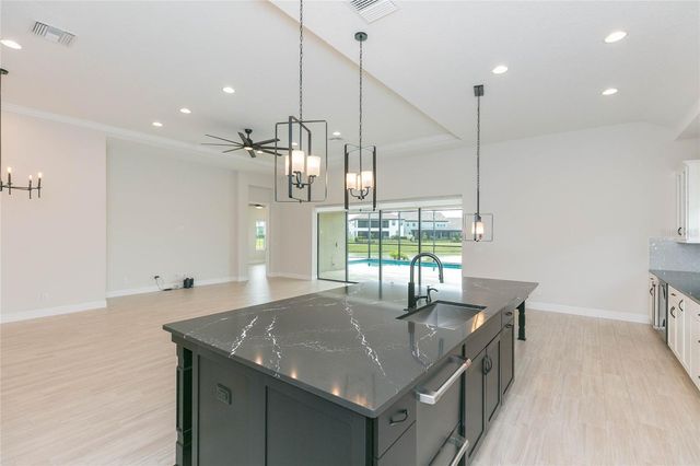 11105 RUSTIC TIMBER LOOP, San Antonio, FL 33576