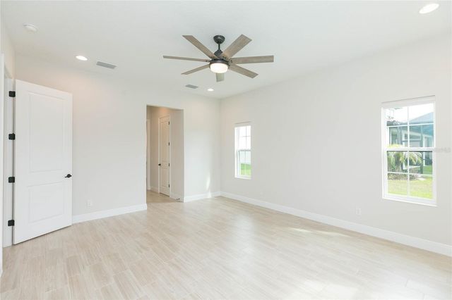 11105 RUSTIC TIMBER LOOP, San Antonio, FL 33576