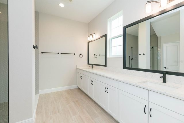 11105 RUSTIC TIMBER LOOP, San Antonio, FL 33576