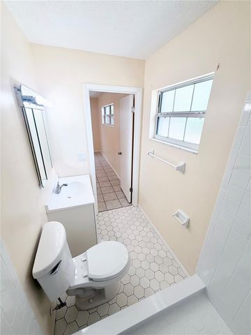 506 HOLT CIRCLE, Winter Haven, FL 33880