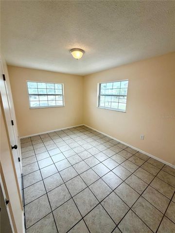 506 HOLT CIRCLE, Winter Haven, FL 33880