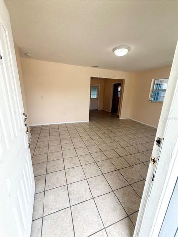 506 HOLT CIRCLE, Winter Haven, FL 33880