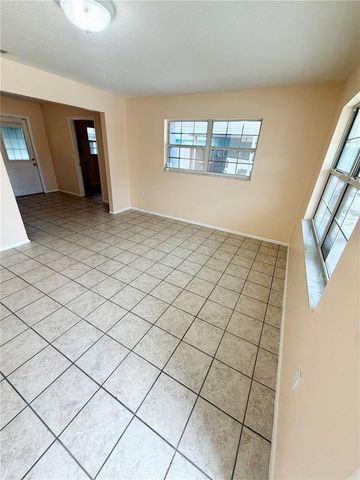 506 HOLT CIRCLE, Winter Haven, FL 33880