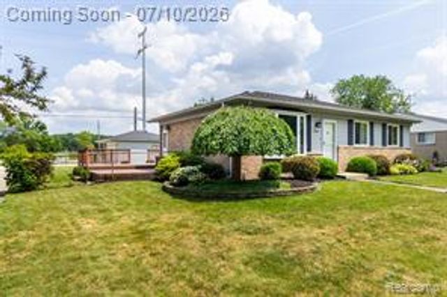 9807 Fairbanks Street, Belleville, MI 48111