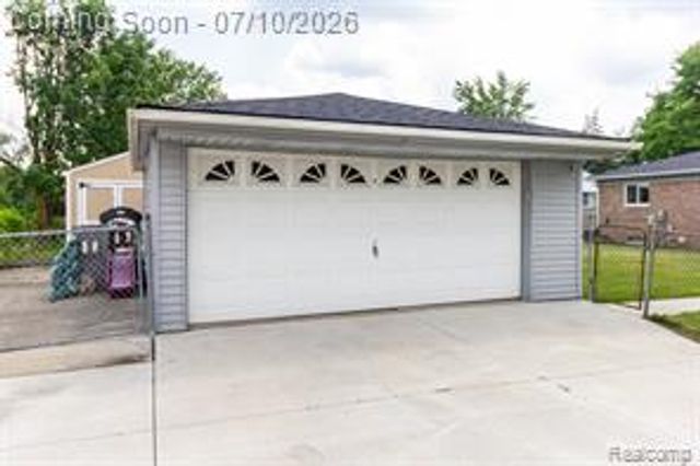 9807 Fairbanks Street, Belleville, MI 48111