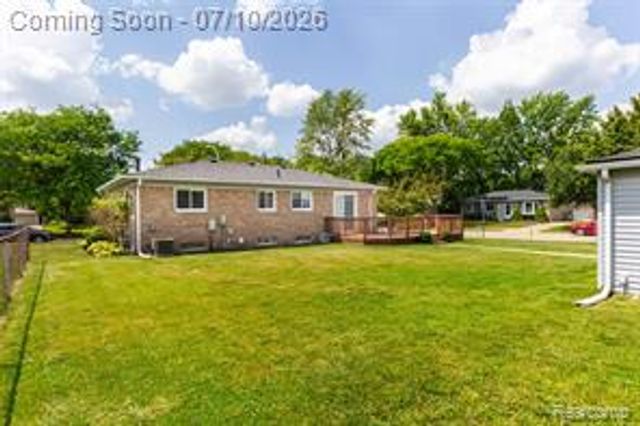 9807 Fairbanks Street, Belleville, MI 48111