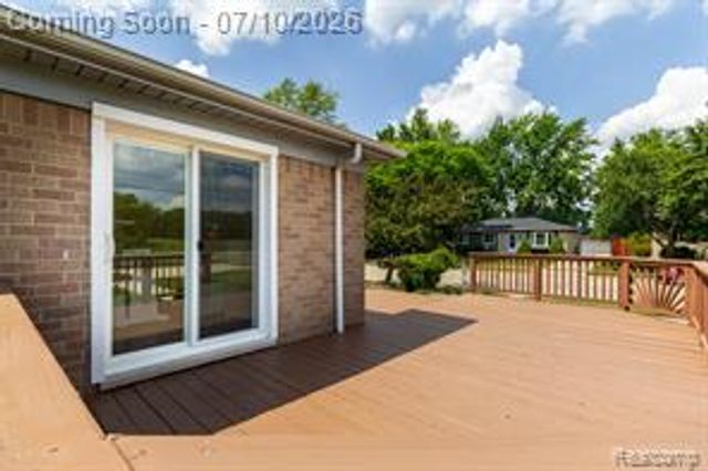 9807 Fairbanks Street, Belleville, MI 48111