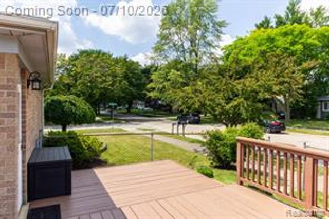 9807 Fairbanks Street, Belleville, MI 48111