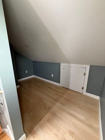 2 Columbia Blvd, Peabody, MA 01960