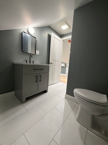 2 Columbia Blvd, Peabody, MA 01960