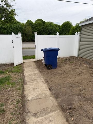 2 Columbia Blvd, Peabody, MA 01960